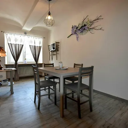 Casa de Férias Pleasant Farmhouse In Asti Italy With Private Pool